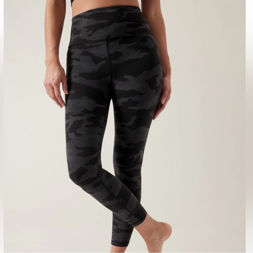 Athleta Black and Gray Camouflage Pattern Elation 7/8 Tight